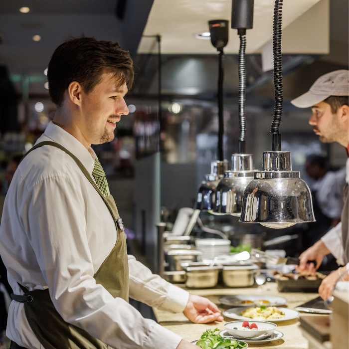 04.12.2026 | X-Mas-Abend: Kulinarische Weihnachten im Käfer Bistro